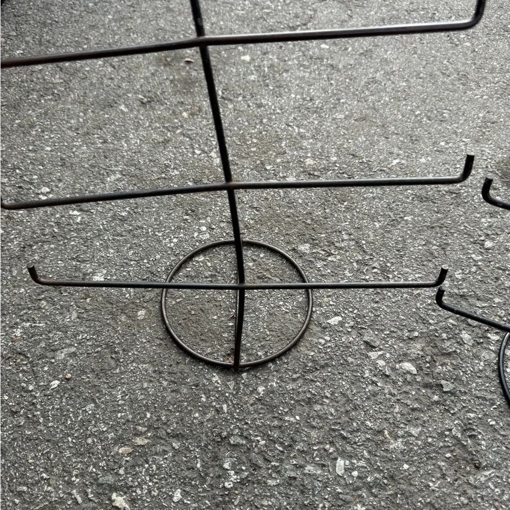 Display hanging wires